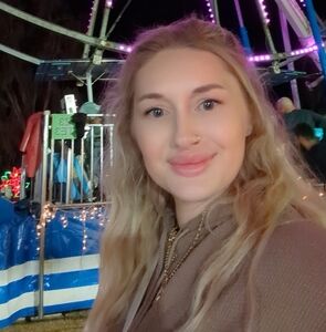 Meet your Posher, Lauren